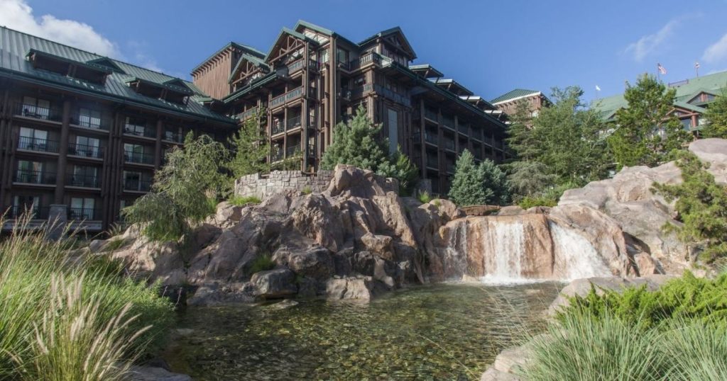Photo of the exterior of Disney's Wilderness Lodge.