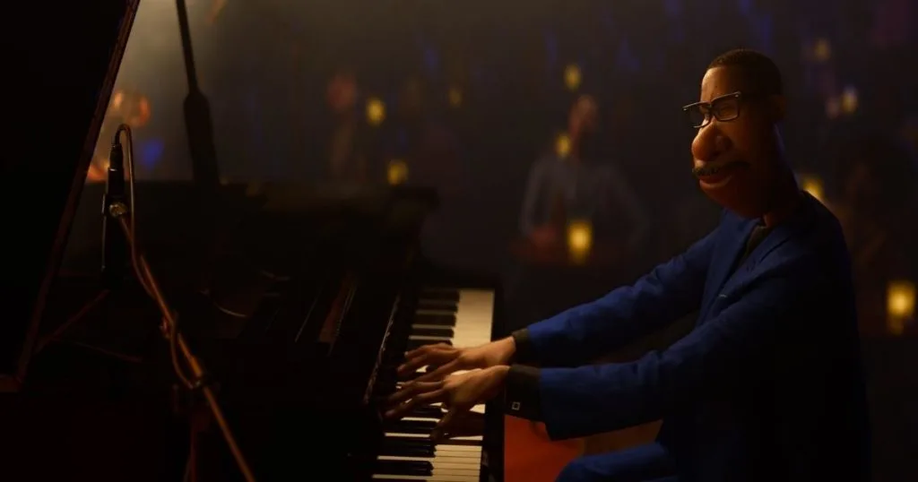 Animated still from Soul showing Joe playing the piano at a Jazz club.