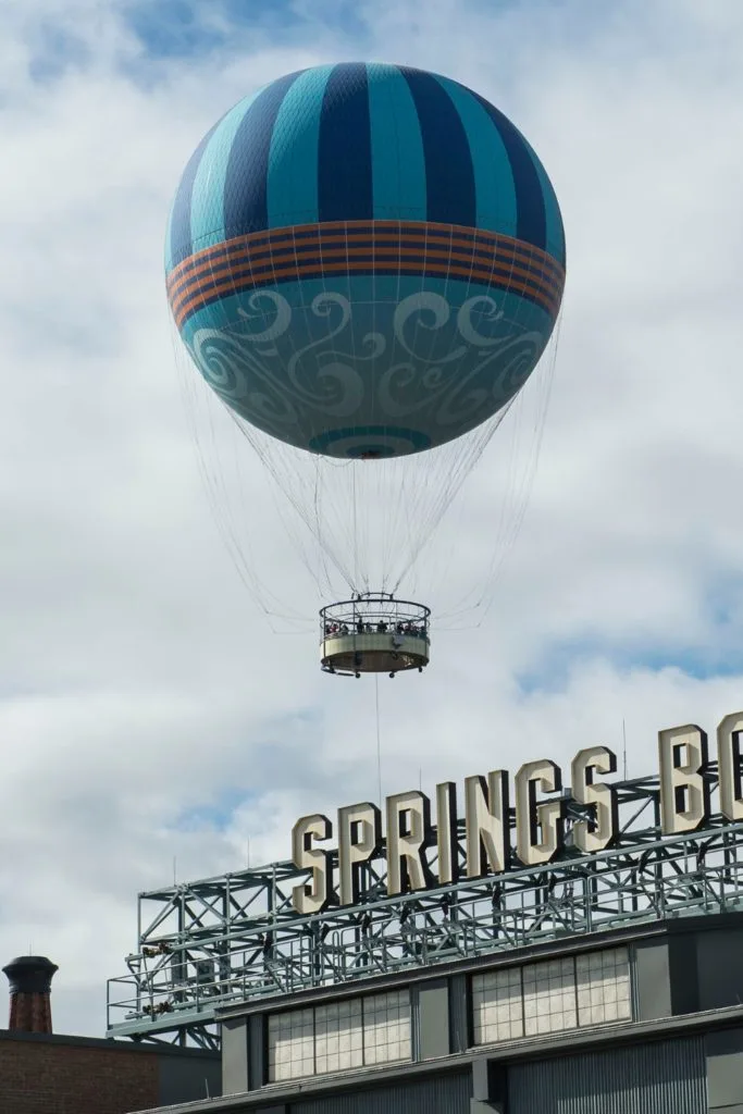 Photo of the Aerophile balloon ride in flight.