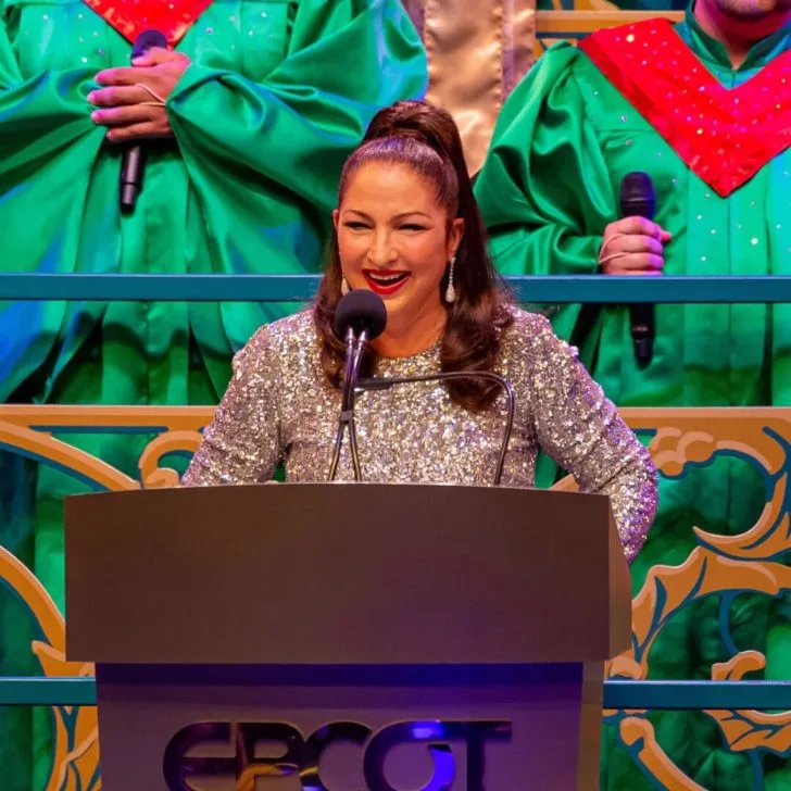 Closeup of Gloria Estefan narrating the Epcot Candlelight Processional show.