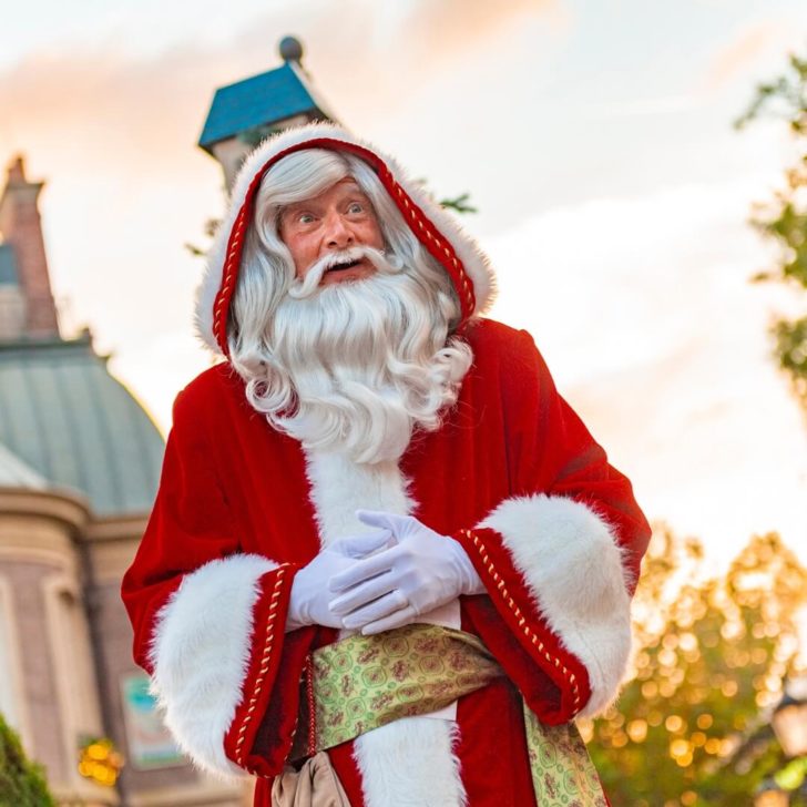 Closeup of Santa Claus at Epcot.