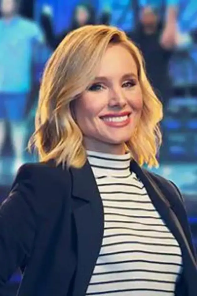 Promotional photo of Kristen Bell from the set of Encore!