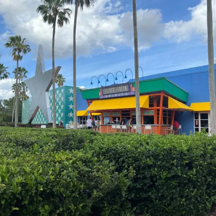 Photo of the Silver Screen Spirits bar nearby the Fantasia Pool.