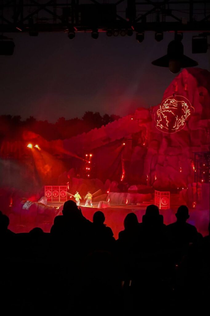 Photo of a scene in Fantasmic! from Mulan.