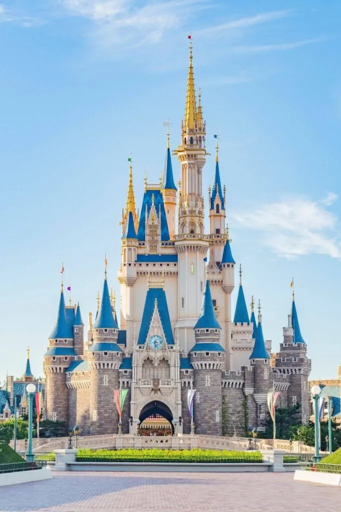 Photo of the Tokyo Disneyland castle.