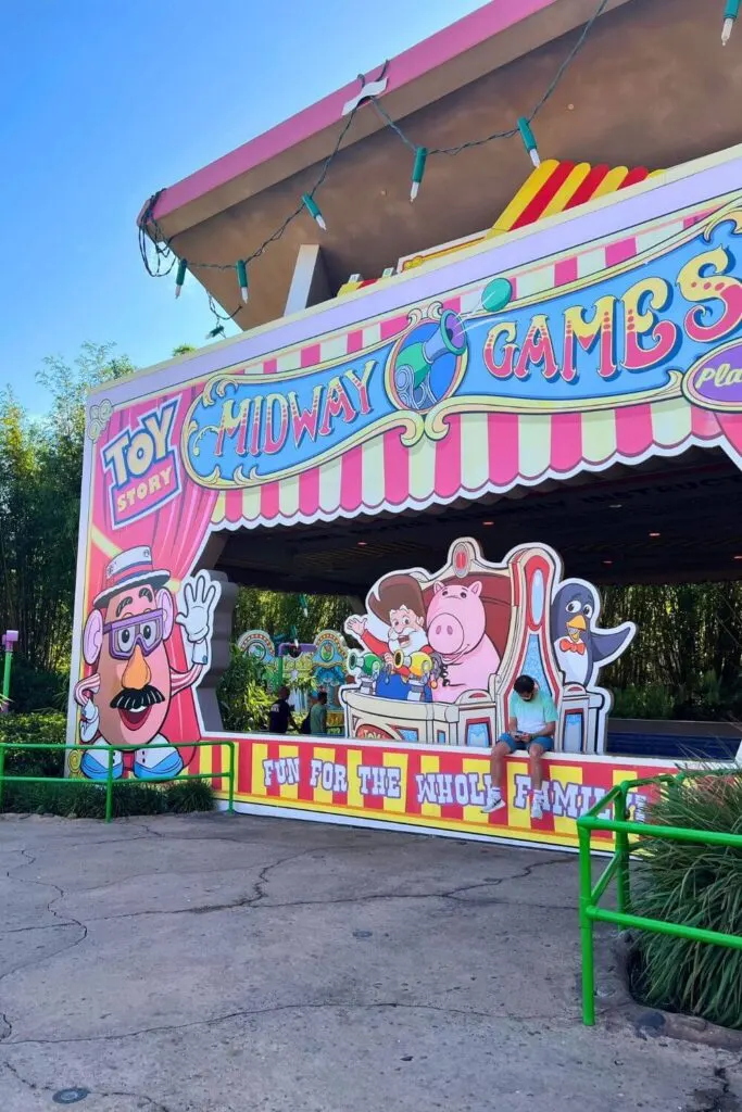 Photo of the Toy Story Mania photo op next to the ride entrance.
