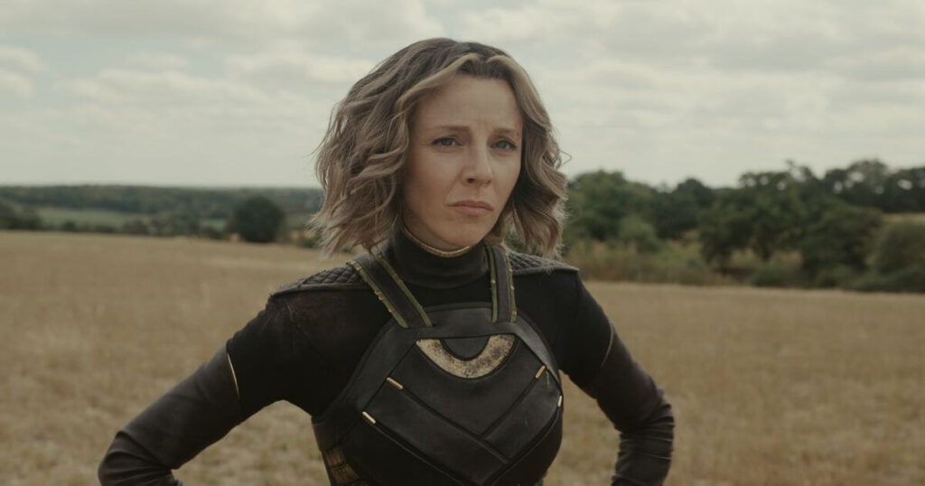 Photo still from Loki Season 2 Episode 1 post credit scene featuring Sophia Di Martino as Sylvie in Broxton, Oklahoma in 1982. She is wearing her trademark black Loki-esque outfit.