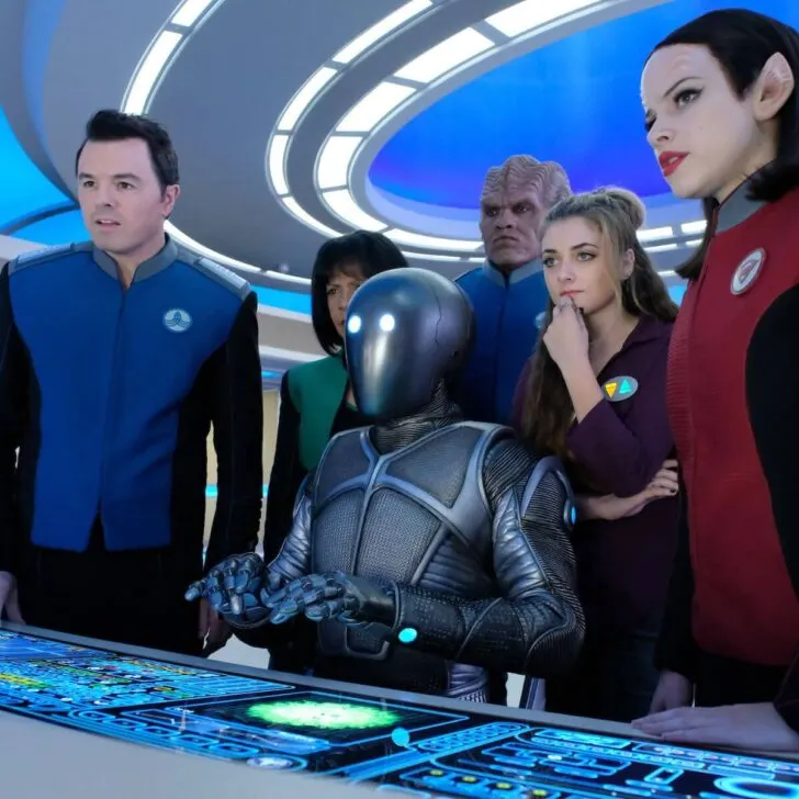 (L-R): Ed Mercer (Seth MacFarlane), Dr. Claire Finn (Penny Johnson Jerald), Isaac (Mark Jackson), Bortus (Peter Macon), Lysella (Giorgia Whigham) and Alara Kitan (Halston Sage) in "Majority Rule."