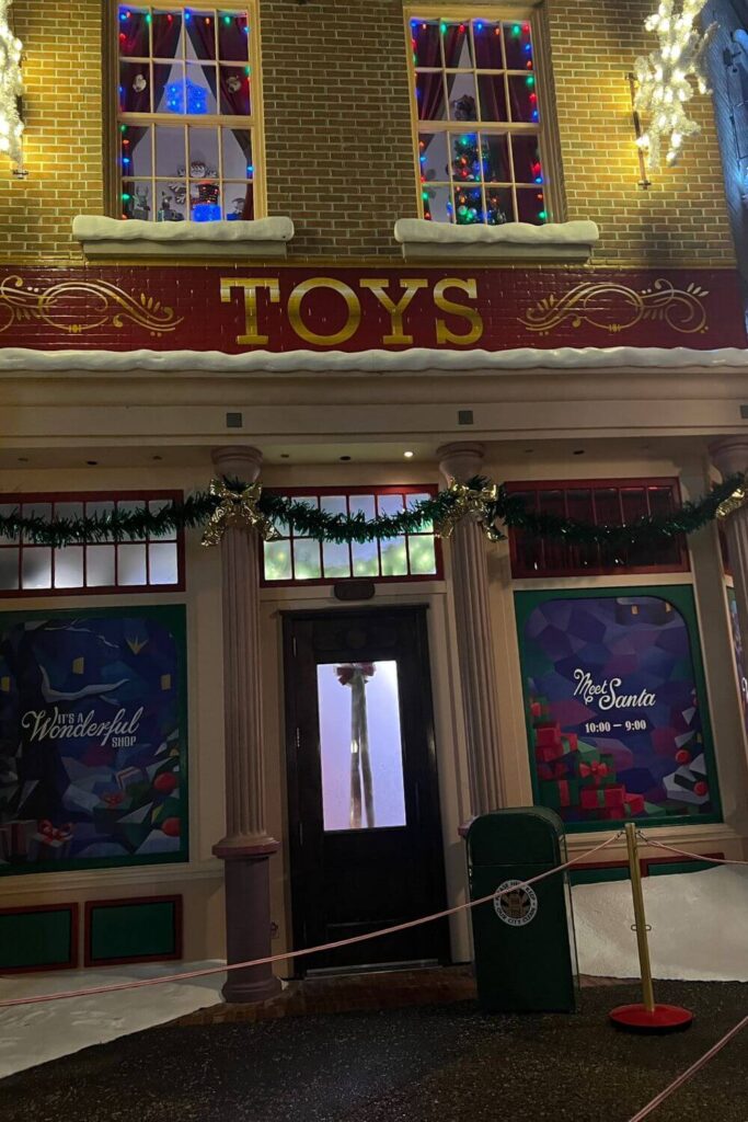 Photo of the meet-and-greet location for Santa Claus at Hollywood Studios.