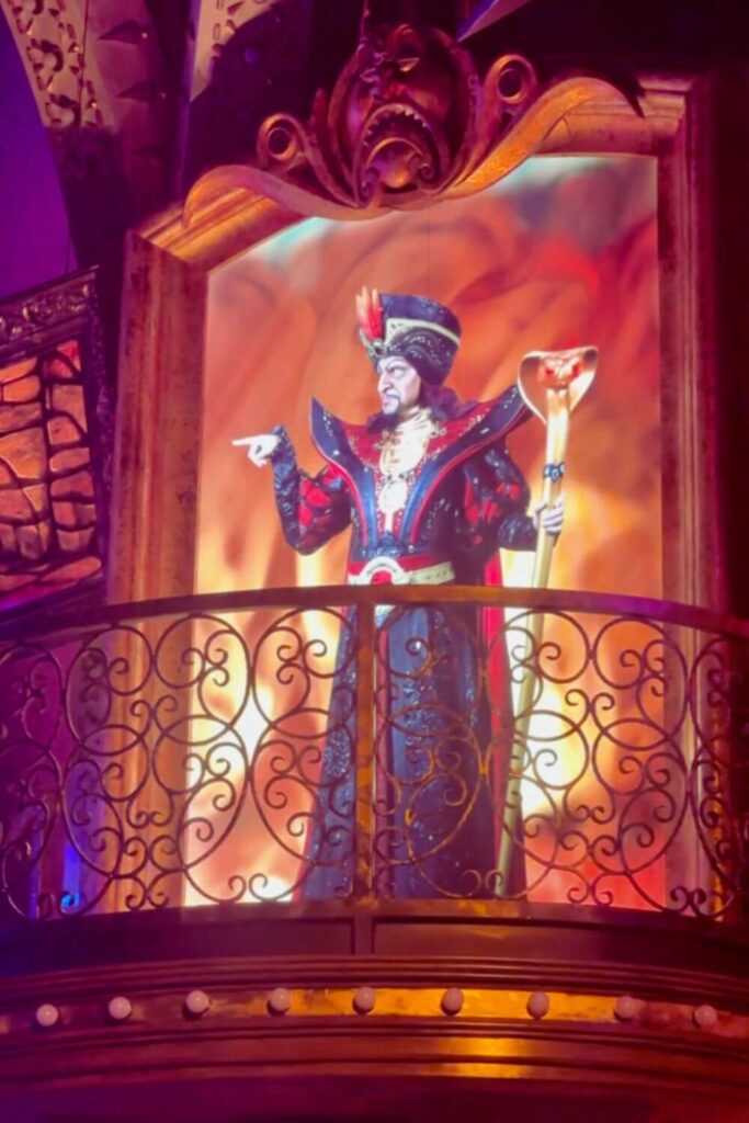 Photo of a scene from Hollywood Studios' show, Disney Villains: Unfairly Ever After, featuring Jafar from Aladdin.